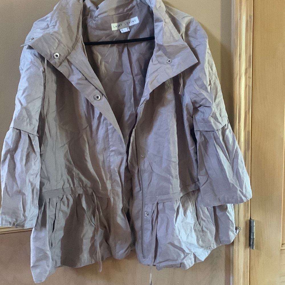 Larry Levine Khaki Color bell sleeved ruffle bottom jacket size large L